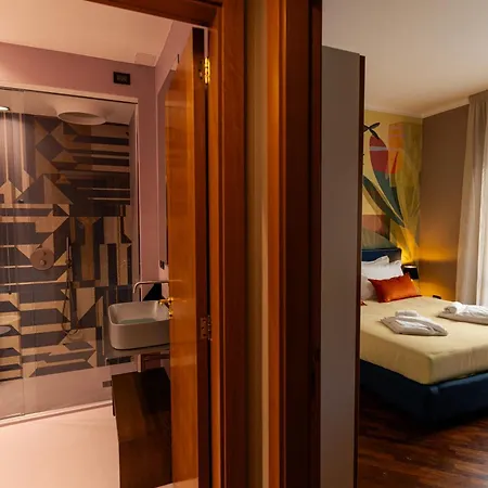 Apulia Re' & 4* Барі